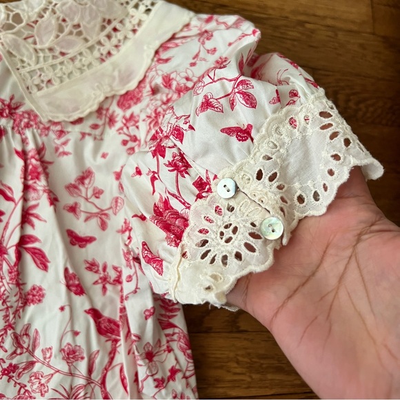 ANTHROPOLOGIE Vintage Floral Red and White top with Lace Accents - Picture 9 of 9